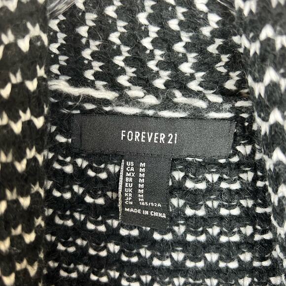Forever 21 Cardigan Sweater Size Medium Black White Oversized Chunky Knit - Picture 3 of 5